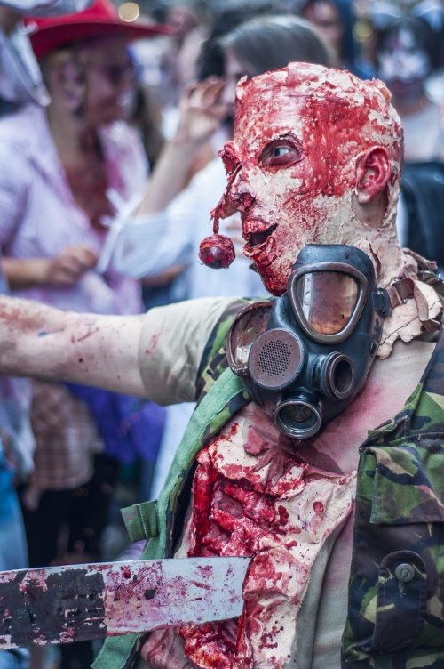 Зомби-шествие в Турине (13 фото)