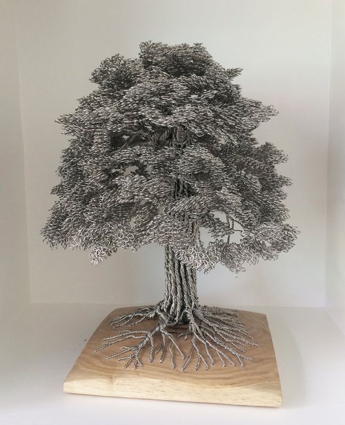 Завораживающие скульптуры деревьев из проволоки (10 фото)