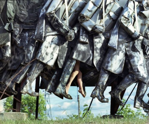 "Монументальное недоразумение" художницы Лиан Ланг (10 фото)