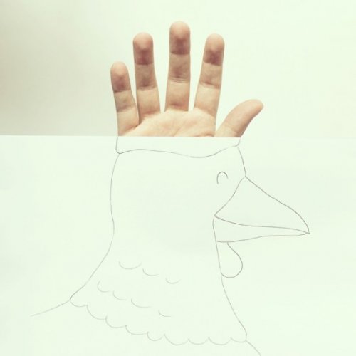 Пальцы художника как часть рисунка (11 фото)