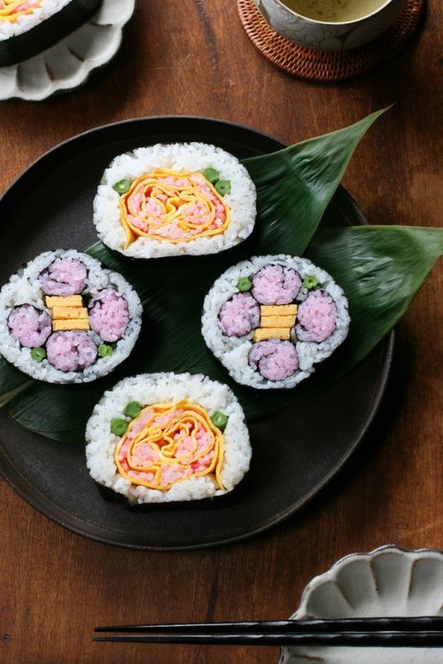 Художественная лепка из риса: оригинальные кадзари-суши (29 фото)