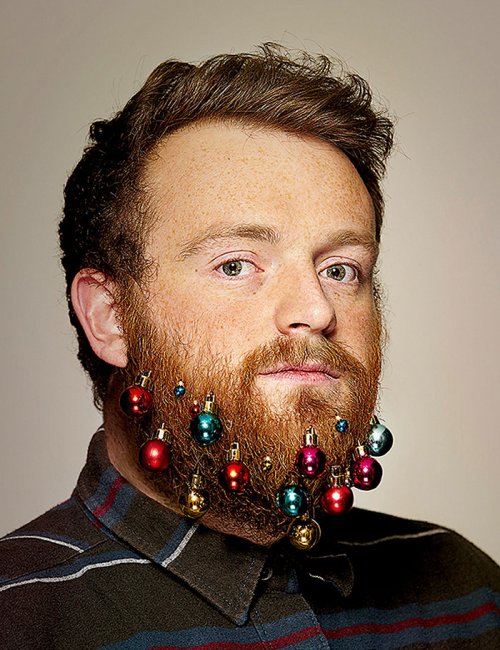 Креативное украшение бороды на Новый год (5 фото)