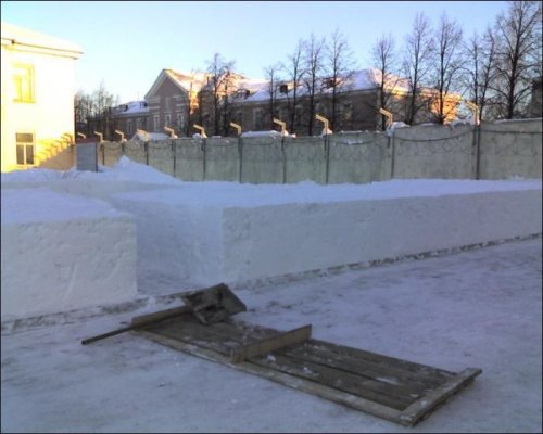 Как в армии убирают снег (15 фото)