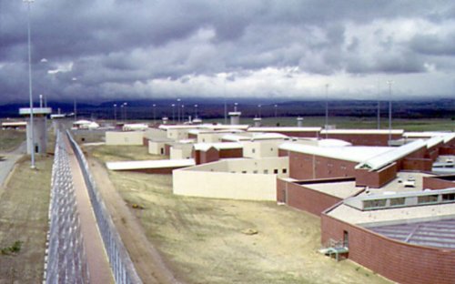 Самые страшные тюрьмы в мире (13 фото)