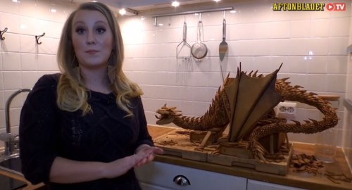 Шведская художница испекла дракона Смауга из имбиря (5 фото)