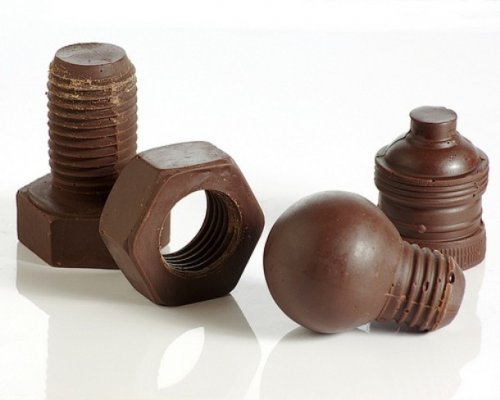 Топ-25: Самые необычные вещи, изготовленные из шоколада