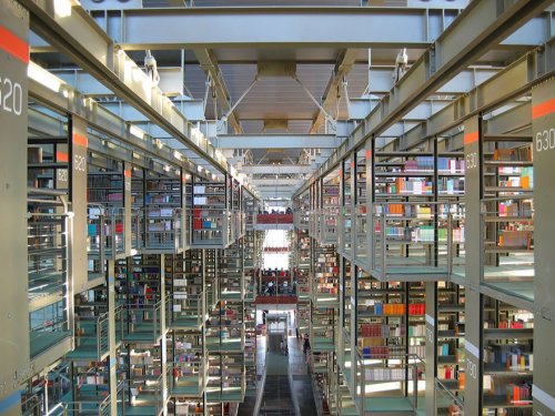 Самые величественные библиотеки со всего мира (30 фото)