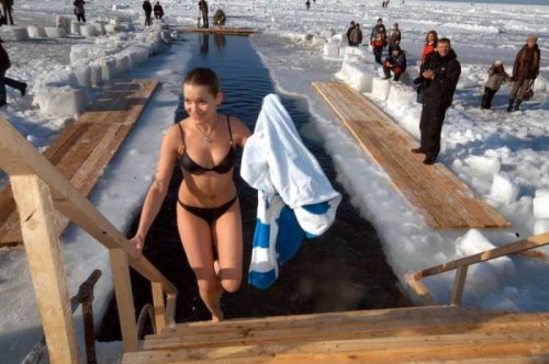 Крещенские купания россиян (31 фото)