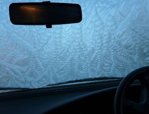 Автомобили, которые зима превратила в произведения ледяного искусства (28 фото)
