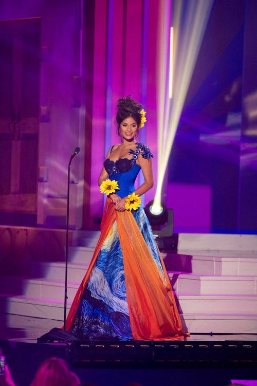 Участницы конкурса "Мисс Вселенная 2014" в национальных костюмах (36 фото)