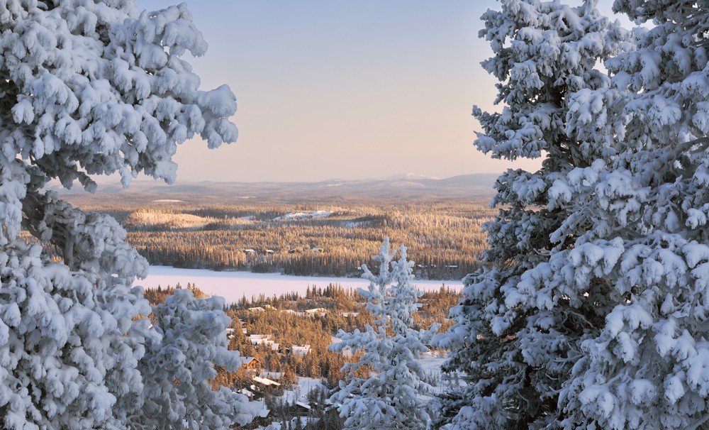 Жаркой зимы и прохладного лета. Лапландия населённый пункт. Самые жаркие города зимой. Самый холодный регион Финляндии. Погода в Финляндии самый холодный.