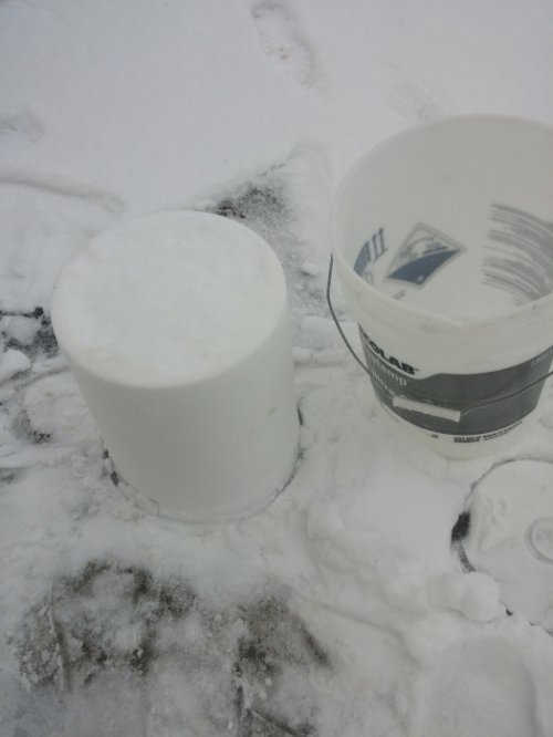 Как убирают снег трудолюбивые шутники (26 фото)