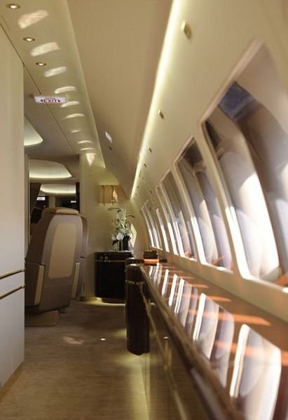 Внутри самолёта принца Чарльза (10 фото)