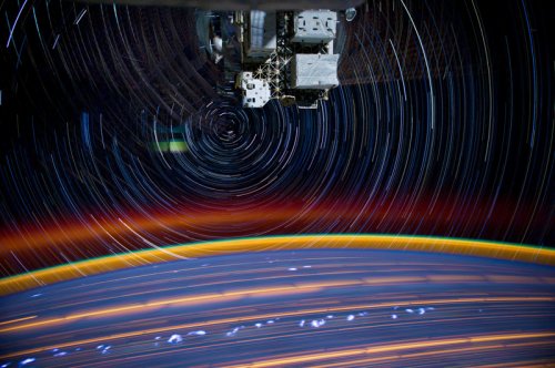Потрясающие снимки Земли, сделанные из космоса на длинной выдержке (11 фото)