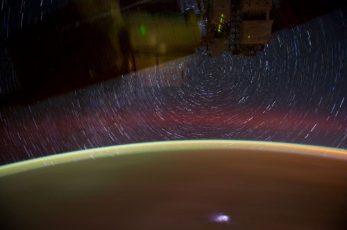 Потрясающие снимки Земли, сделанные из космоса на длинной выдержке (11 фото)