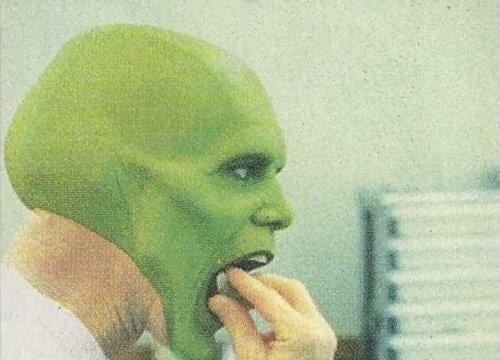 Джим Керри во время нанесения грима для фильма "Маска" (7 фото)