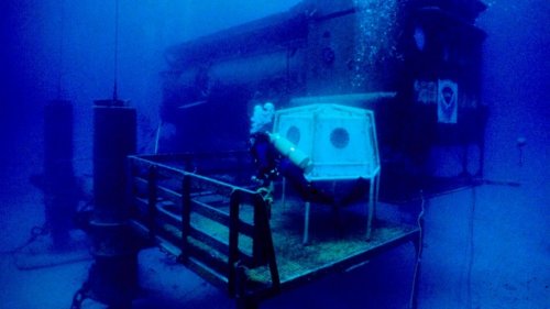 Топ-10: Самые невероятные подводные строения, которые существуют на самом деле