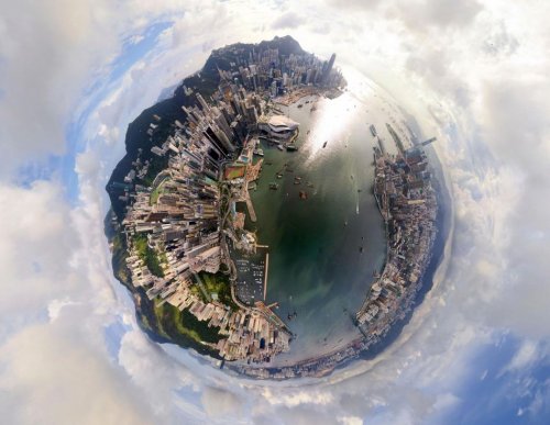 Города мира, превращённые в маленькие планеты (16 фото)