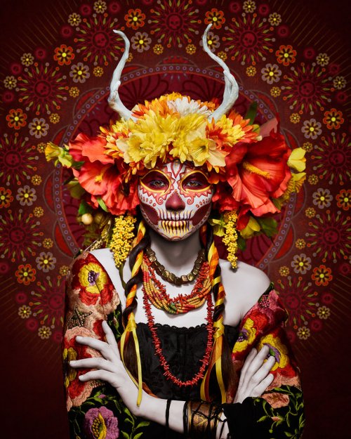 Богиня загробного мира Миктлансиуатль в фотопроекте Тима Тэддера (8 фото)