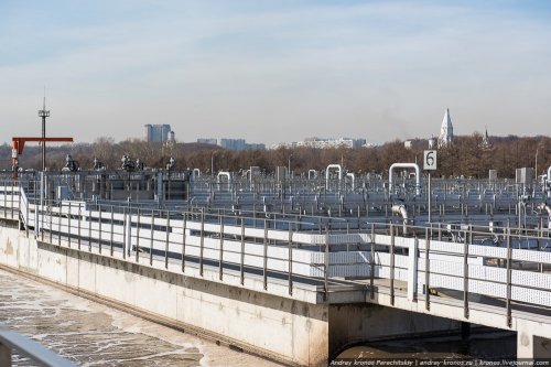 Процесс очистки воды в Москве (22 фото)