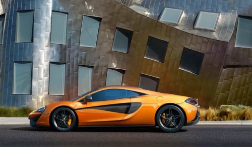 Первый спорткар McLaren для повседневной жизни (20 фото)