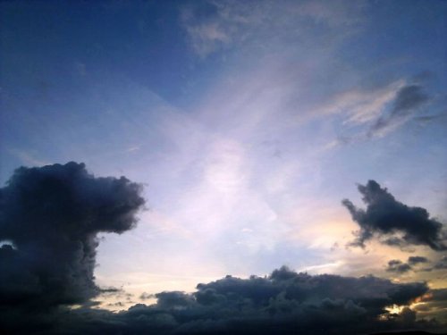 Облачные образования необычной формы (35 фото)
