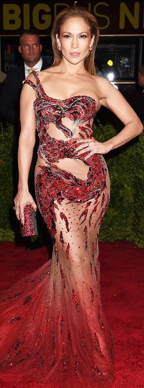 Дженнифер Лопес в соблазнительном платье на Met Gala 2015 (4 фото)