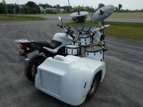 Необычные мотоциклы с колясками (10 фото)