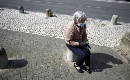 Пожилые португальцы вливаются в стрит-арт движение (12 фото)