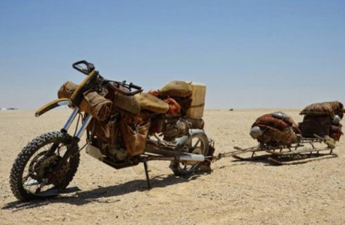 Кастомные мотоциклы из "Безумного Макса" (15 фото)