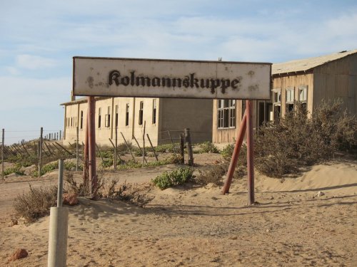 Колманскоп: город-призрак в пустыне Намиб (14 фото)