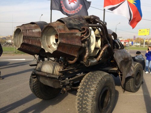 Автомобиль, вдохновлённый фильмом "Безумный Макс", построили в России (5 фото)