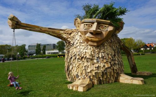 Деревянные скульптуры Томаса Дамбо (9 фото)