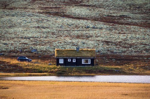 Норвежская сельская архитектура в фотографиях (14 фото)