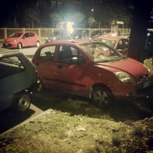 Гении итальянской парковки (20 фото)