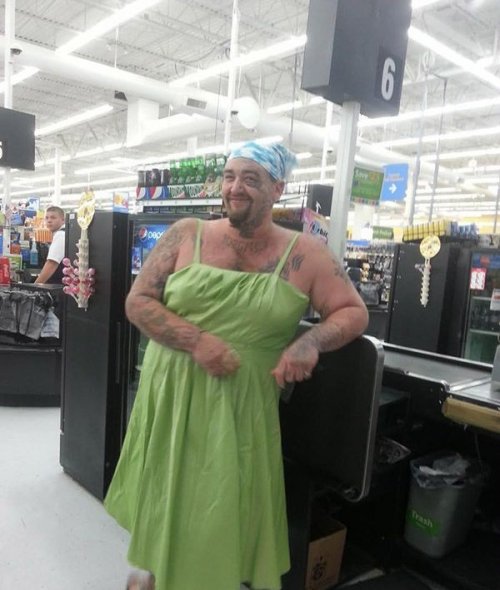 Чудаки и чудачества в Walmart (24 фото)