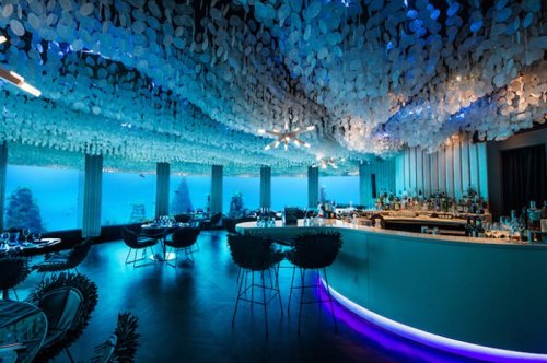 Ресторан "Per Aquum" на Мальдивах для любителей подводного мира (5 фото)