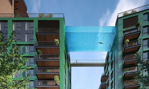 Прозрачный бассейн в воздухе в центре Лондона (3 фото)