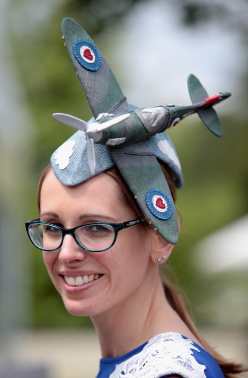 Смешные и прикольные шляпки на скачках Royal Ascot (26 фото)