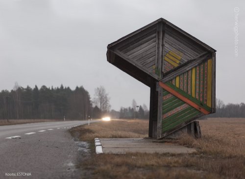 Советские автобусные остановки в фотопроекте Кристофера Хервига (13 фото)