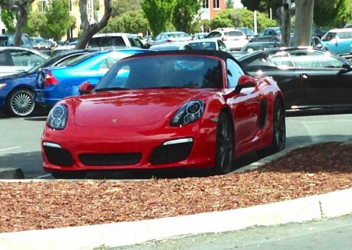 Роскошные автомобили на парковке у штаб-квартиры Facebook (10 фото)