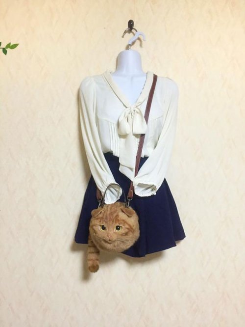 Реалистичные сумки в виде кошек: жуть или крутотень? (10 фото)