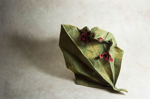 Потрясающие оригами, сложенные из одного листа художником Гонсало Гарсии Кальво (30 фото)
