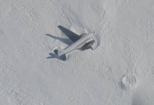 Ремонт самолёта в условиях антарктического климата (41 фото)