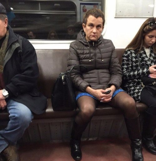 Необычные пассажиры в метро (31 фото)