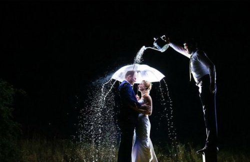 Весёлые и забавные свадебные фотографии (18 фото)
