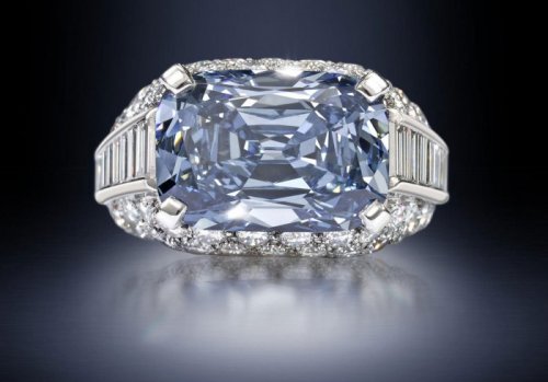 Blue Diamond Ring от Bvlgari с редчайшим синим бриллиантом (4 фото)