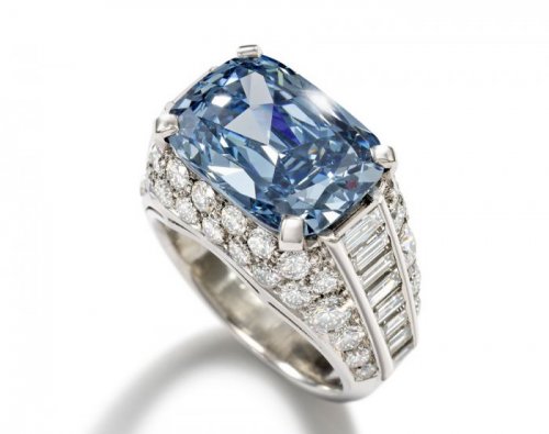 Blue Diamond Ring от Bvlgari с редчайшим синим бриллиантом (4 фото)