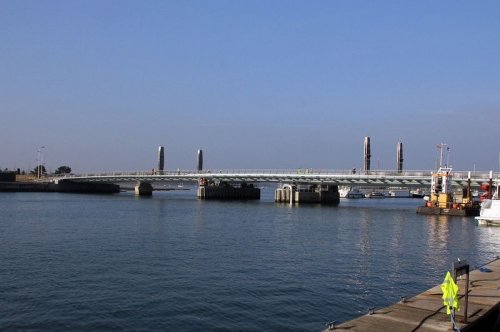 Мост "Два паруса" (10 фото)