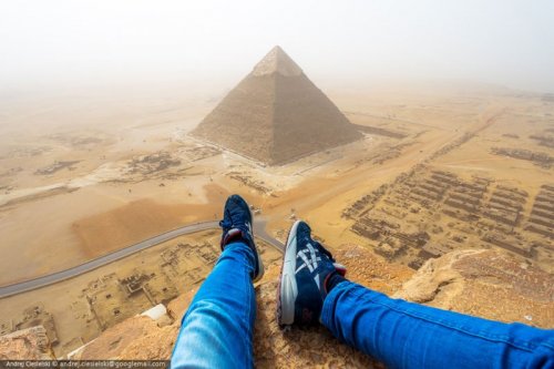 18-летний руфер взобрался на пирамиду в Гизе (7 фото + видео)